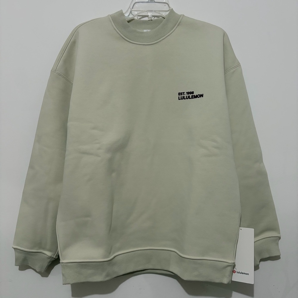 Lululemon Heavyweight Fleece
Oversized Pullover